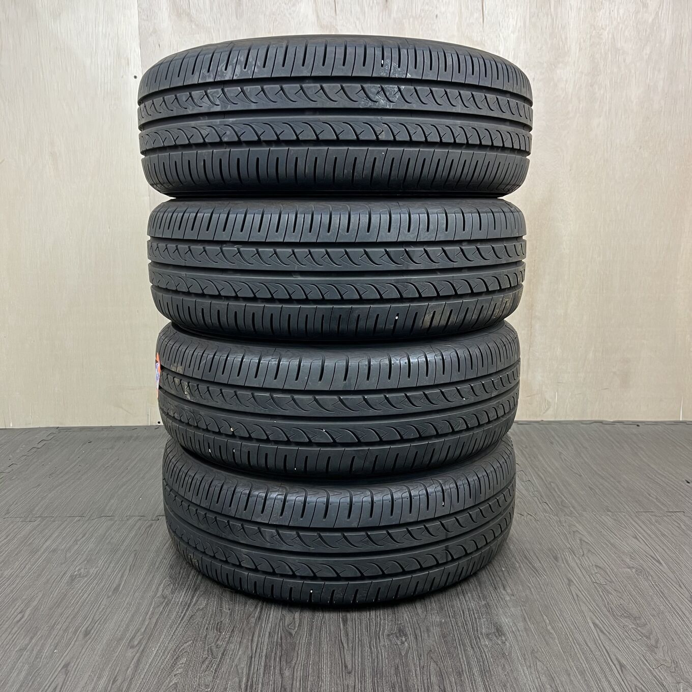 [タイヤのみ]サマータイヤ 205/60R16 YOKOHAMA BLUEARTH 4本セット #18T40426