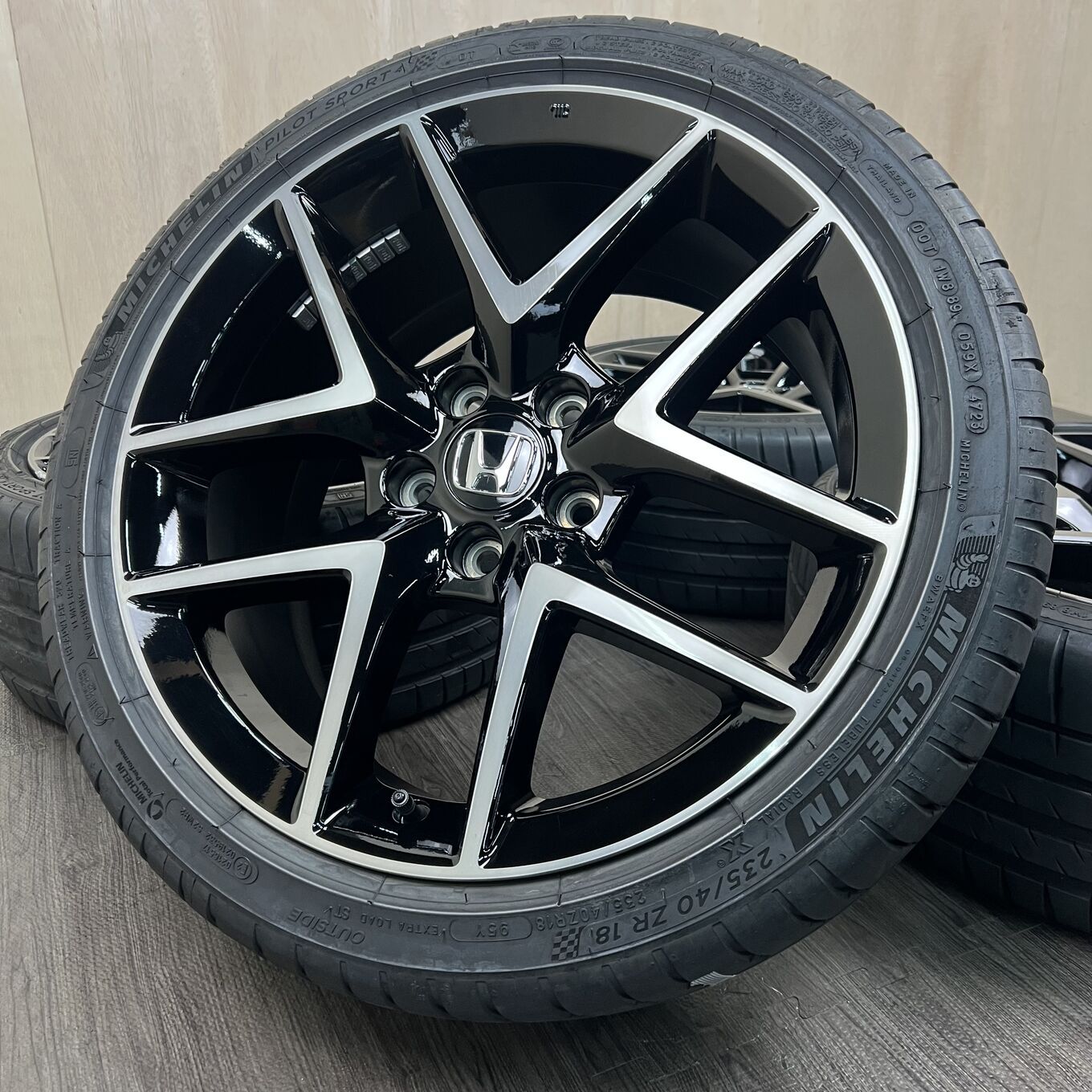 [セット]HONDA 18インチ + MICHELIN サマータイヤ 235/40R18 #191S40925