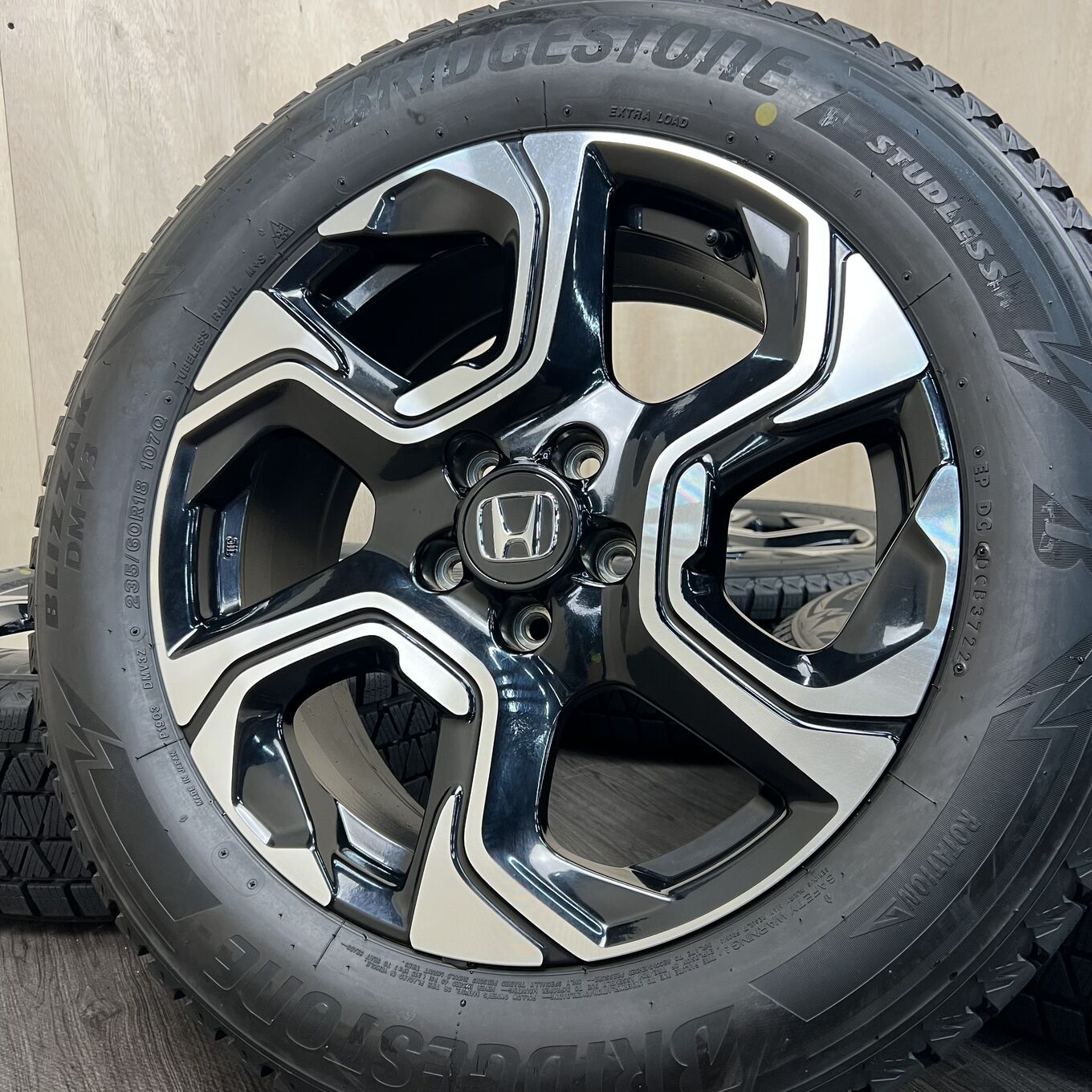 [セット]純正HONDA 18インチ + BRIDGESTONE スタッドレスタイヤ 235/60R18 #192S40426