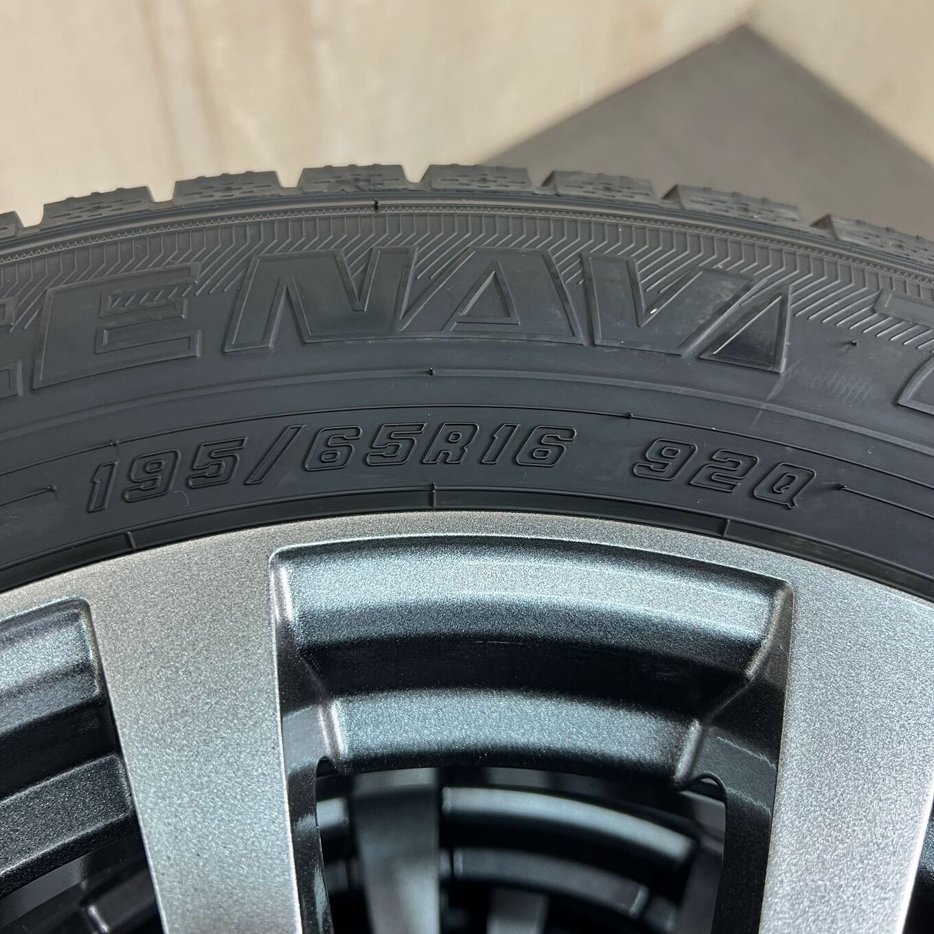 タイヤのみ]スタッドレスタイヤ 195/65R16 GOODYEAR ICE NAVI 7 4本