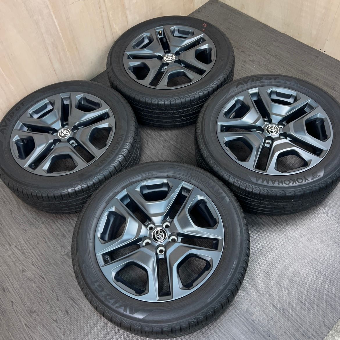 [ホイールのみ] ホイール 19インチ TOYOTA RAV4 XA50 5x114.3 #21D40426 54,000円