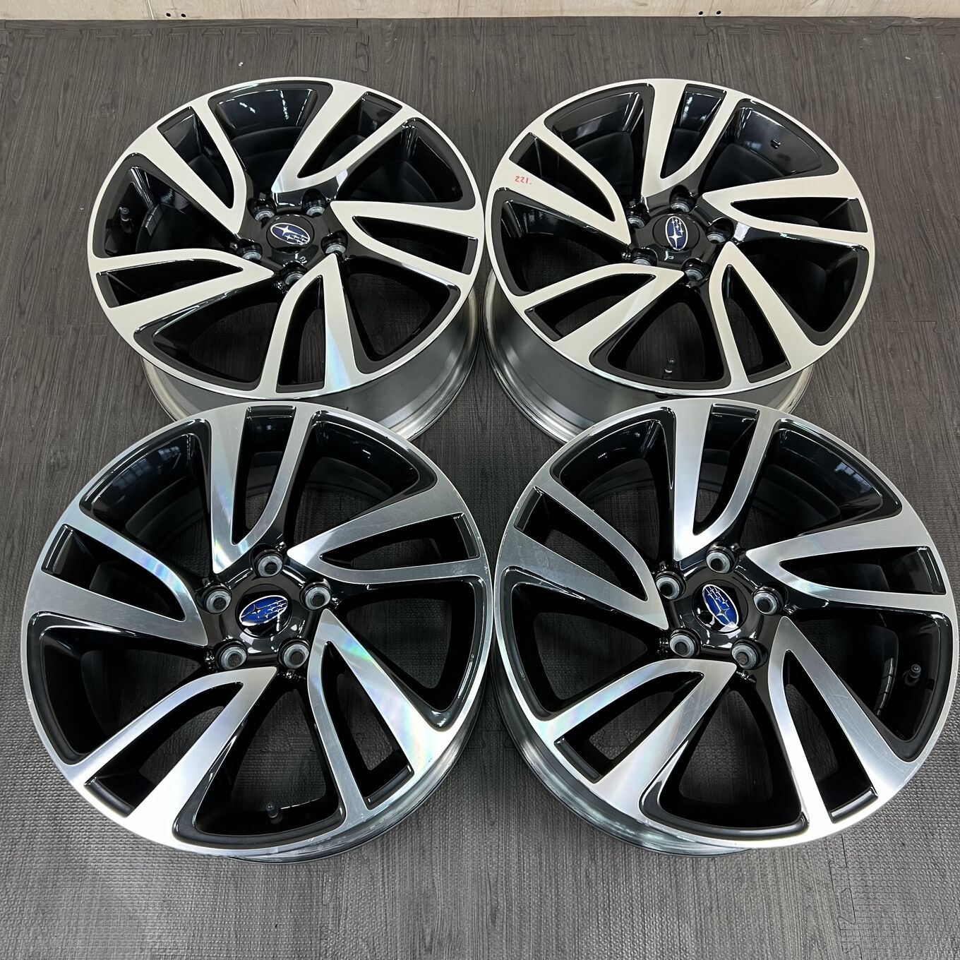 ホイールのみ] ホイール 18インチ SUBARU LEVORG VM 5x114.3