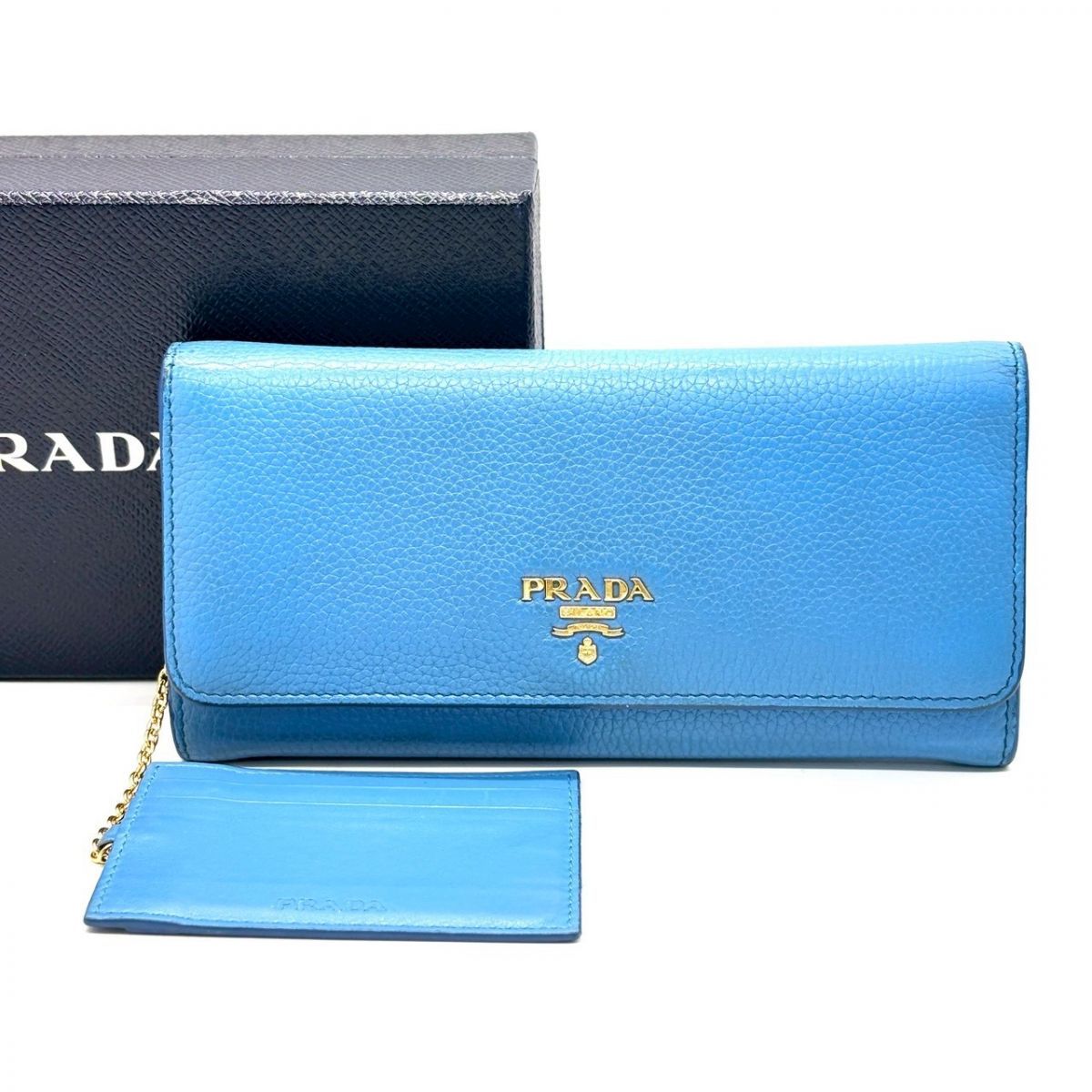 青に宿る余裕】 PRADA 長財布 ゴールド金具 シボ革 カードケース付き 