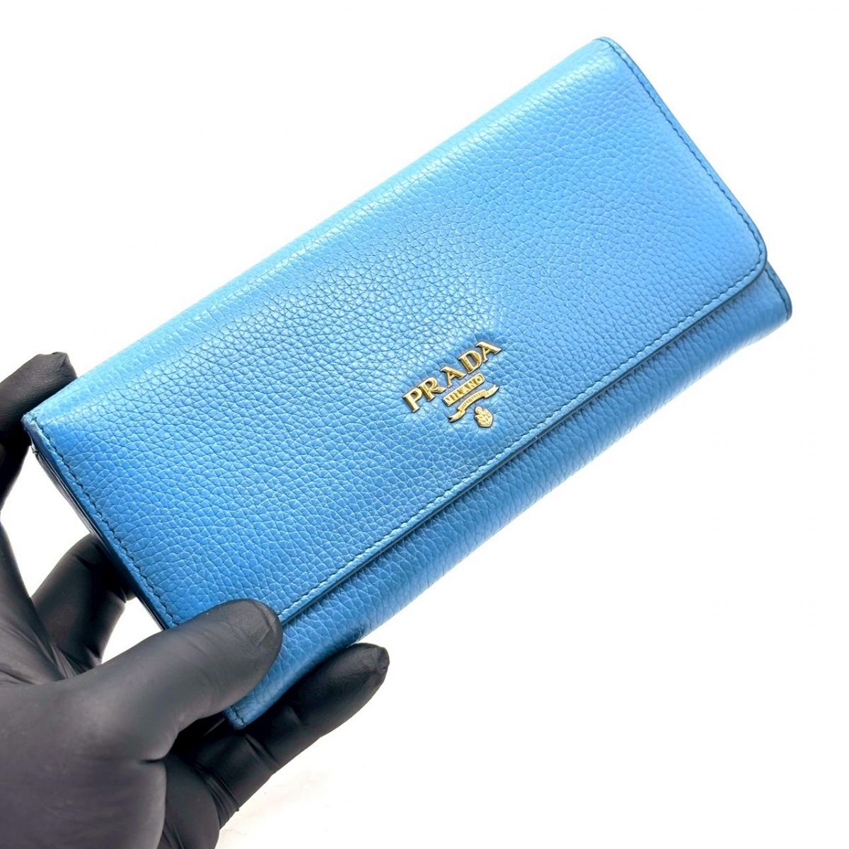 青に宿る余裕】 PRADA 長財布 ゴールド金具 シボ革 カードケース付き 
