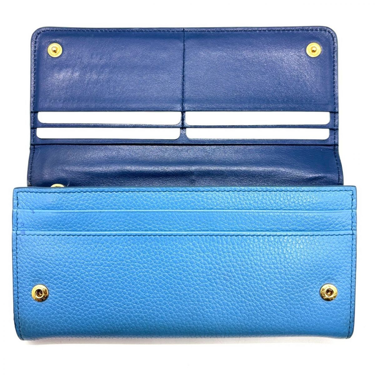 青に宿る余裕】 PRADA 長財布 ゴールド金具 シボ革 カードケース付き 