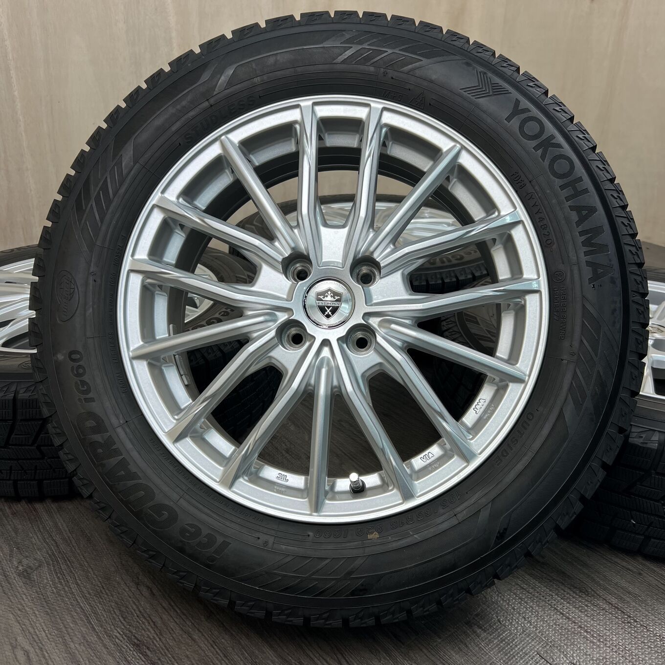 [セット]ESTROSA 16インチ + YOKOHAMA スタッドレスタイヤ 195/65R16 #304S40925