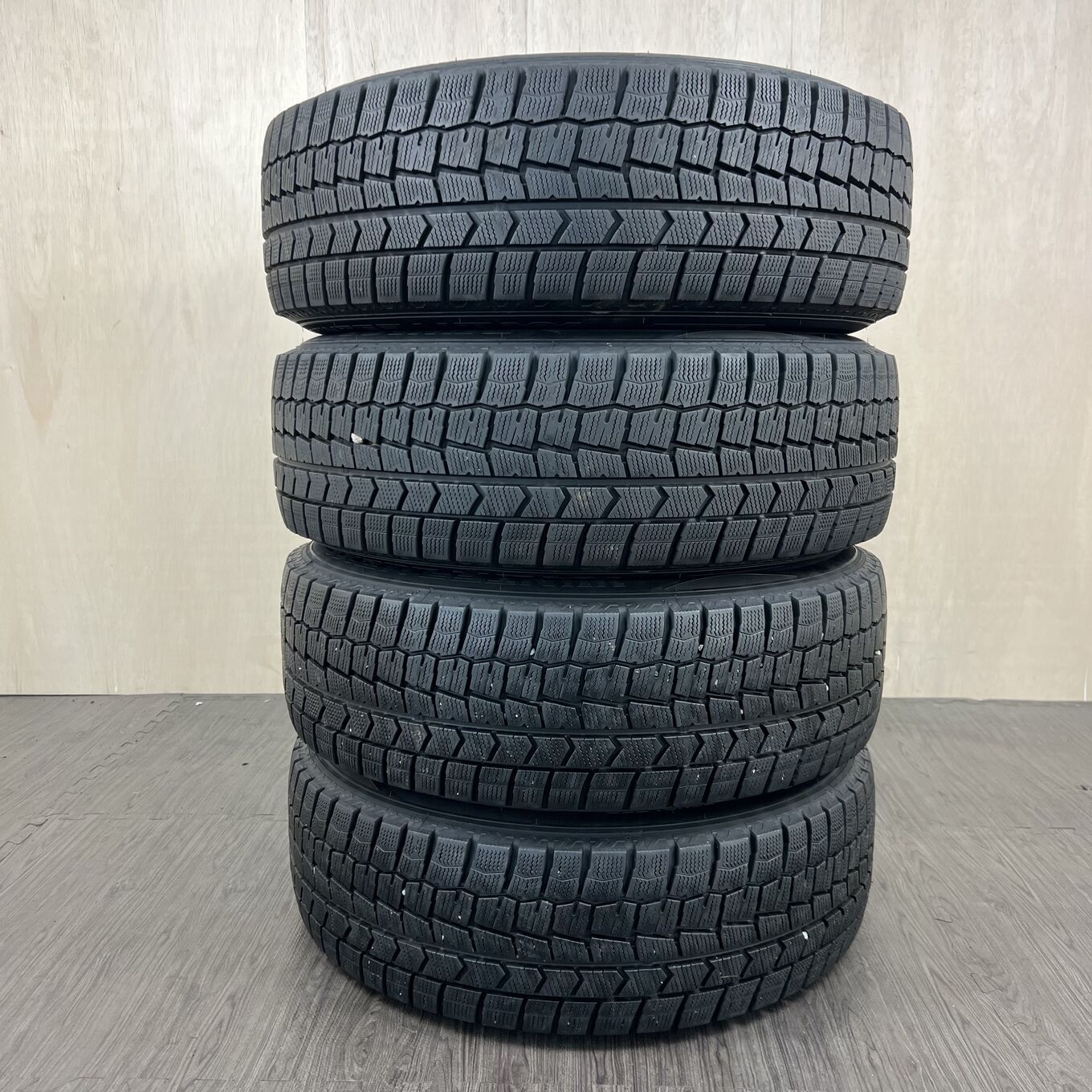 [タイヤのみ]スタッドレスタイヤ 215/60R17 DUNLOP WINTERMAXX WM02 4本セット #345T40925