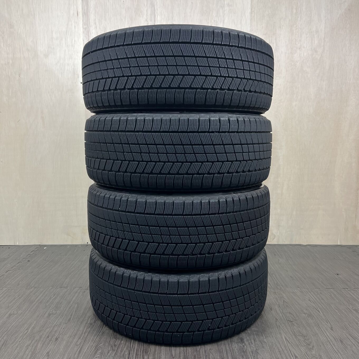 タイヤのみ]スタッドレスタイヤ 225/50R18 BRIDGESTONE BLIZZAK VRX3 4 