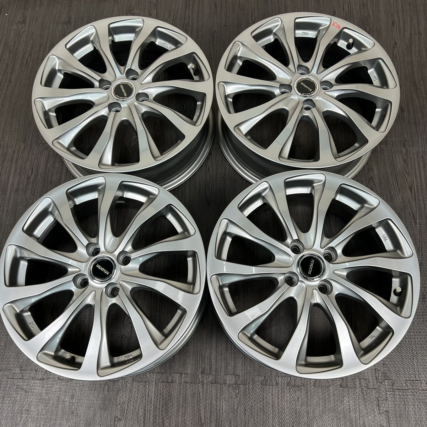セット]BRIDGESTONE 16インチ + GOODYEAR スタッドレスタイヤ 205 