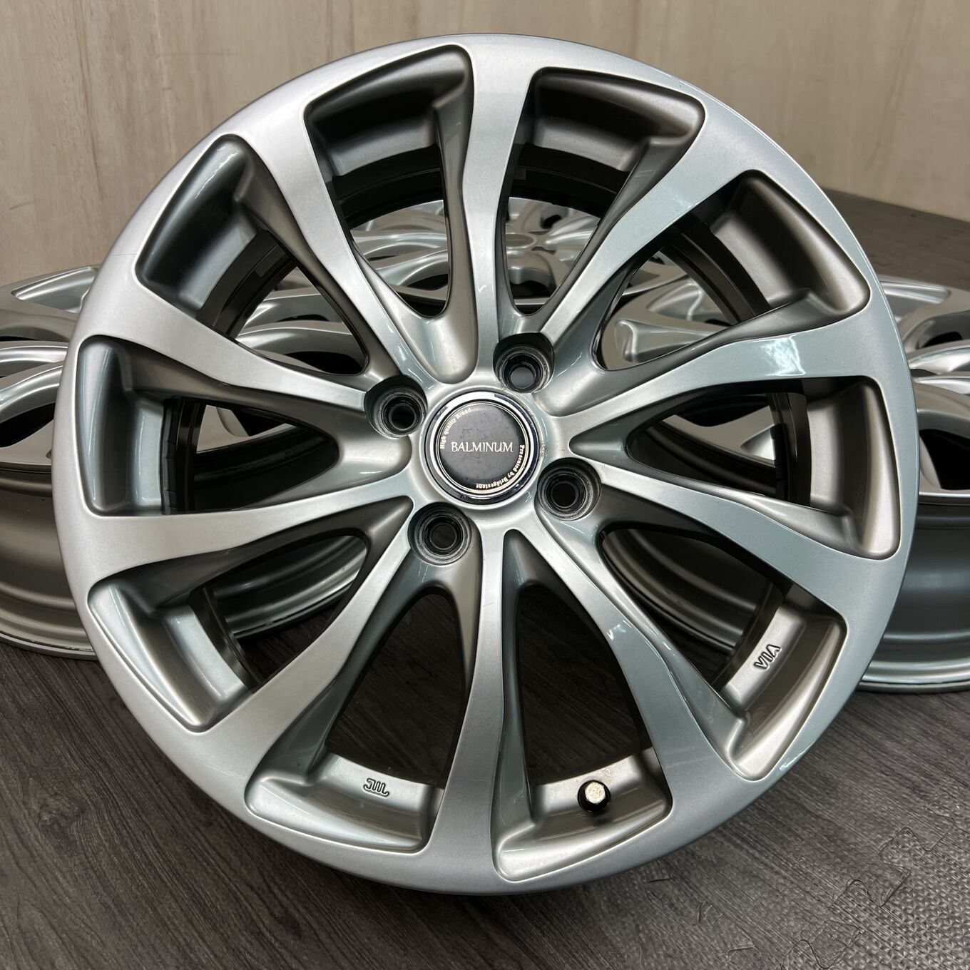 セット]BRIDGESTONE 16インチ + GOODYEAR スタッドレスタイヤ 205 