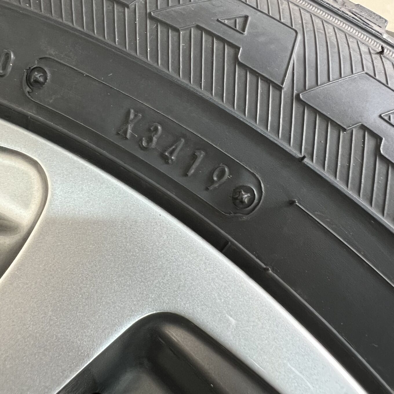 タイヤのみ]スタッドレスタイヤ 205/60R16 GOODYEAR ICE NAVI 6 4本