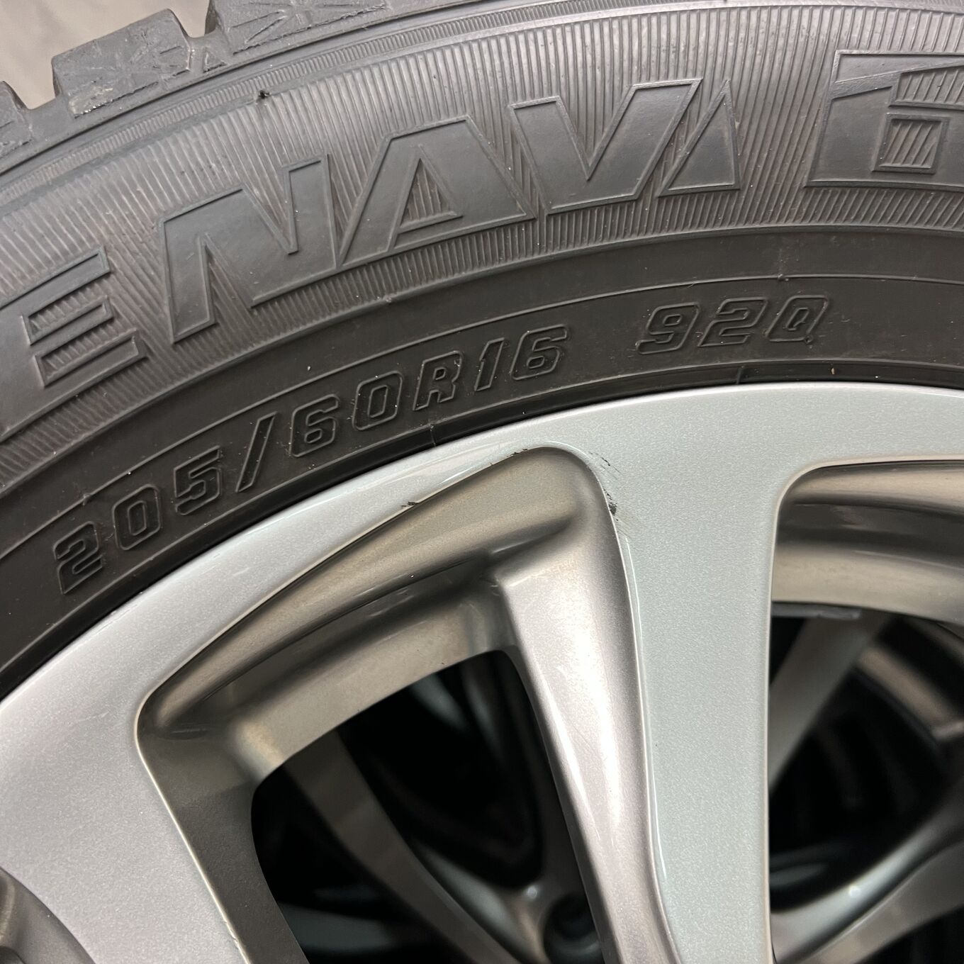 タイヤのみ]スタッドレスタイヤ 205/60R16 GOODYEAR ICE NAVI 6 4本