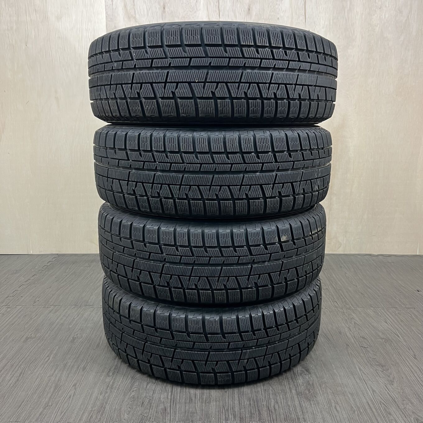 YOKOHAMA ice GUARD iG60 215/60R16 16インチ スタッドレス 4本 23年製