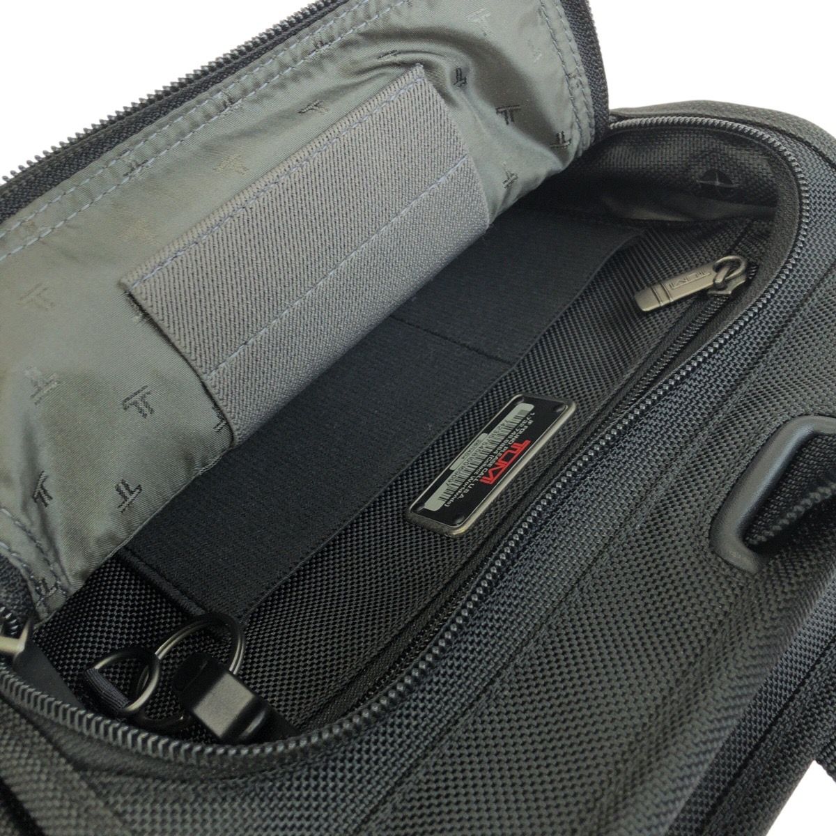 美品 TUMI トゥミ ALPHA 2way ブラック 黒 ガンメタ金具 ナイロン