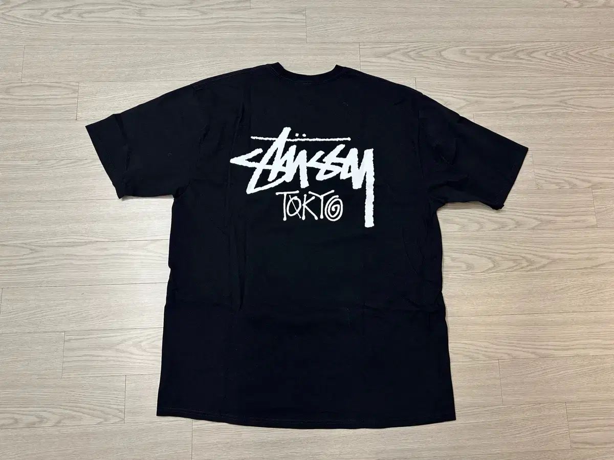 XL STÜSSY 東京 Tシャツ