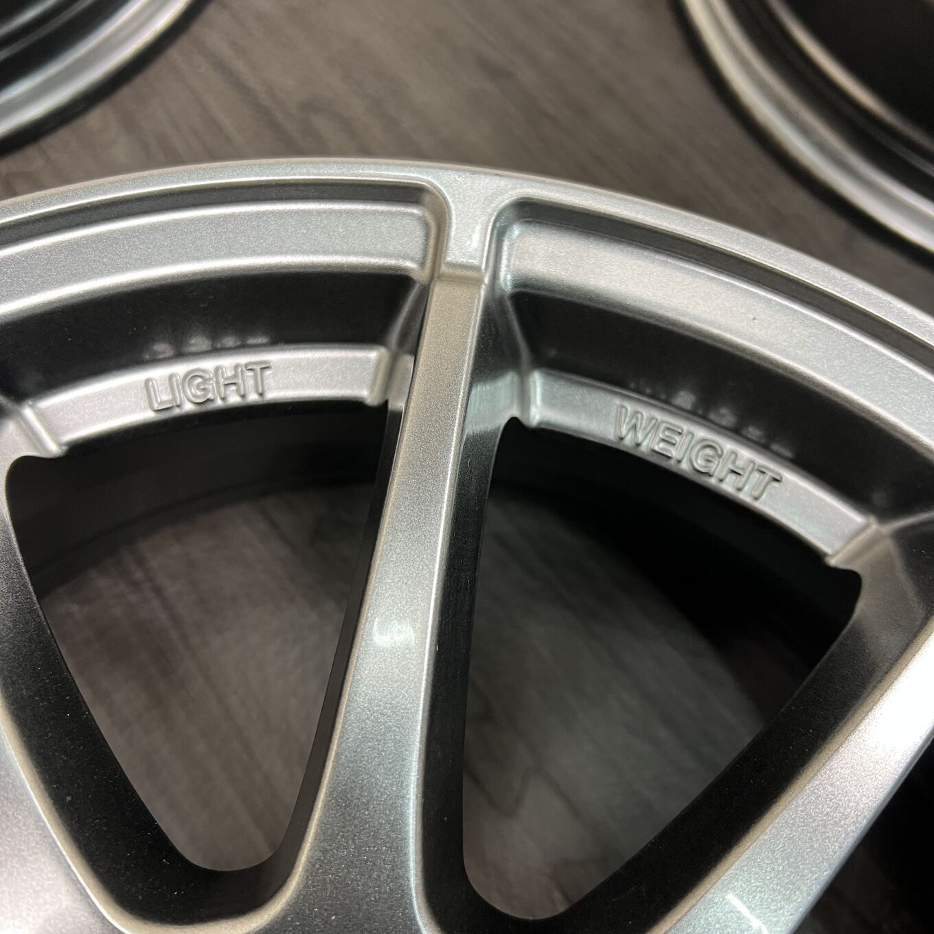 A-TECH SCHNEIDER 16インチ 4H 114.3 4本セット .: 軽量