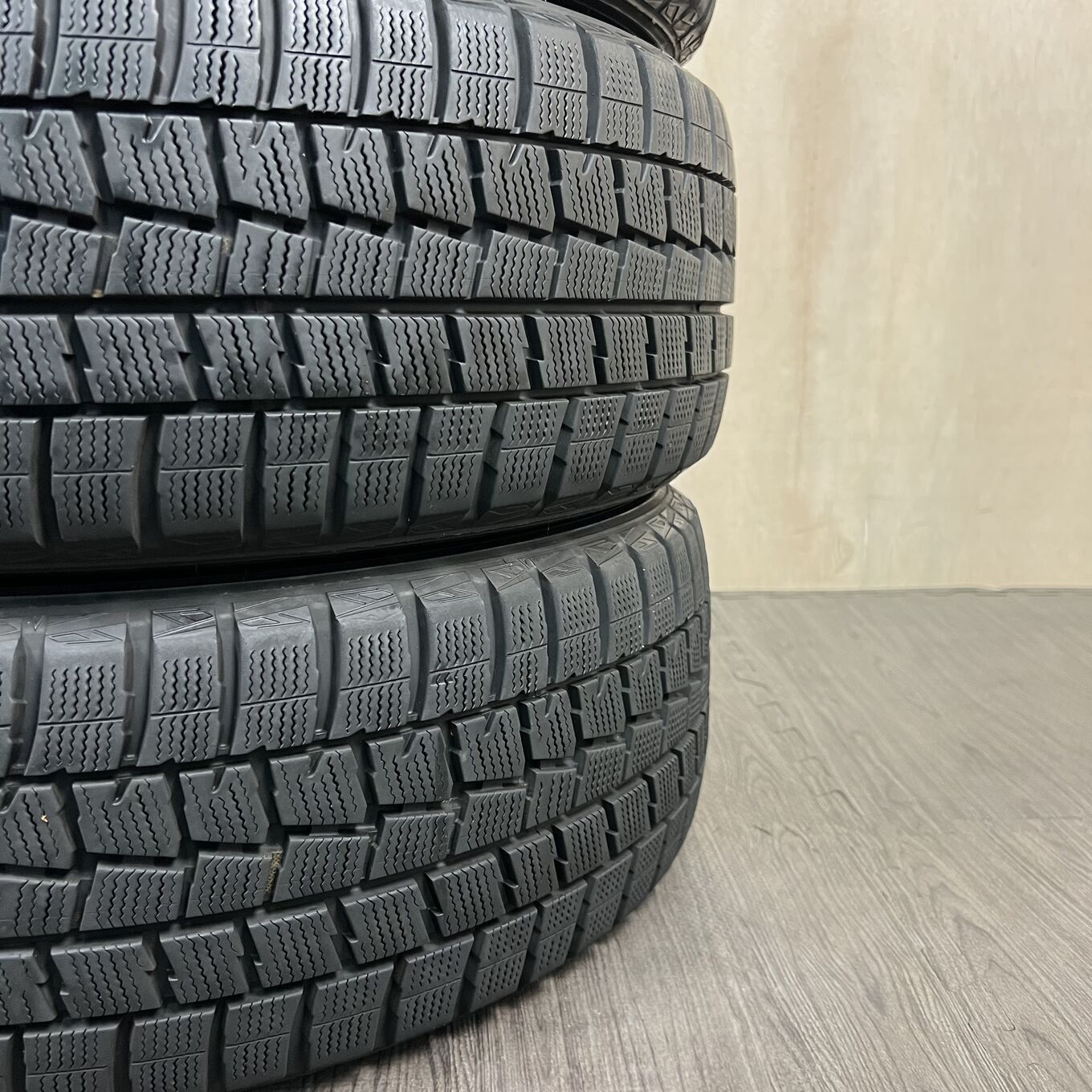 ほんとに今日まで！DUNLOP WINTER MAXX225/50R18 ４本 タイヤのみ]スタッドレスタイヤ 225/50R18 DUNLOP WINTER MAXX WM01 4