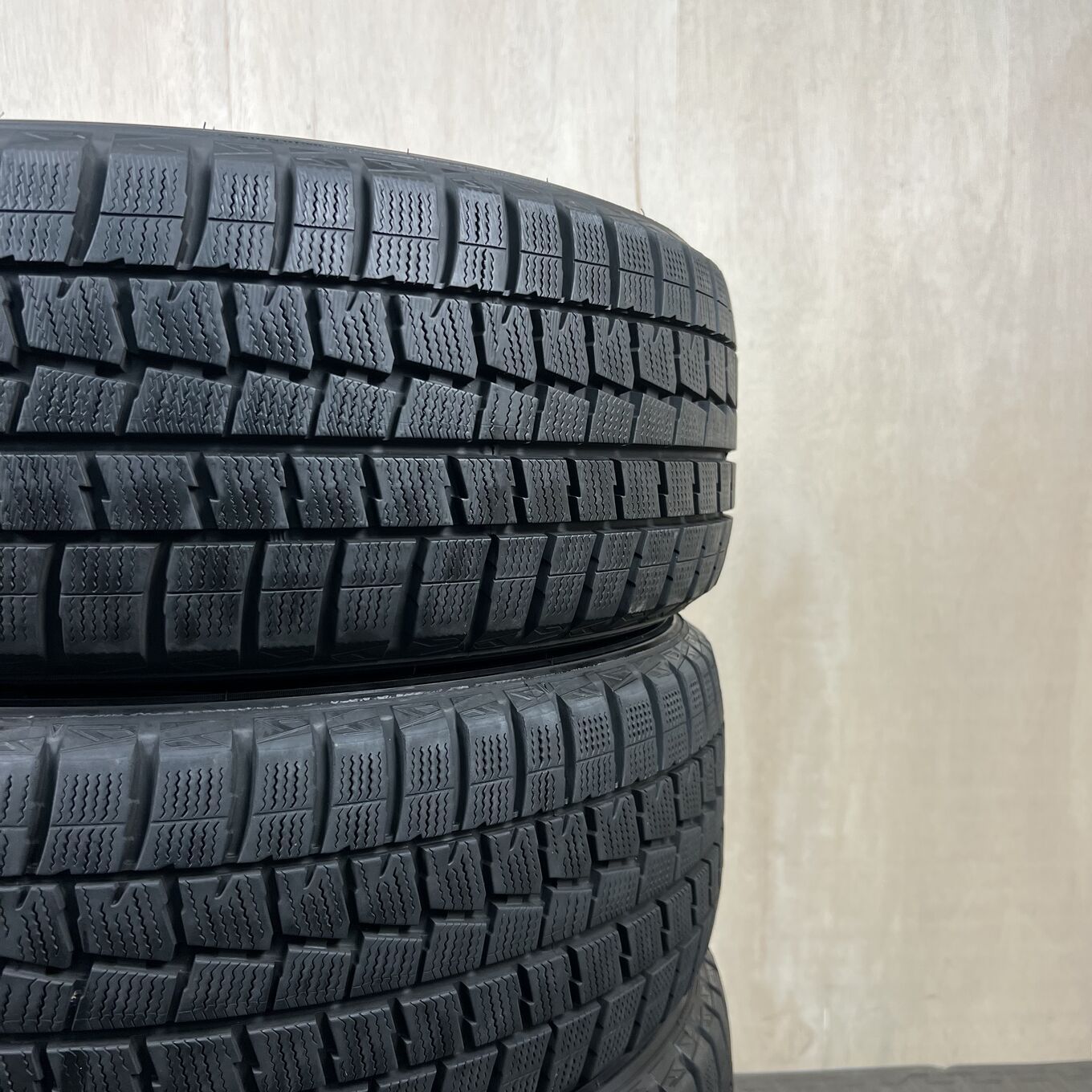 DUNLOP WINTER MAXX WM01 スタッドレスタイヤ 楽天市場】245/40RF19 