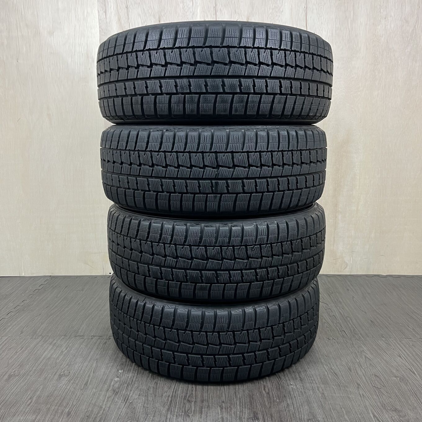 [タイヤのみ]スタッドレスタイヤ 225/50R18 DUNLOP WINTER MAXX WM01 4本セット #455T40925