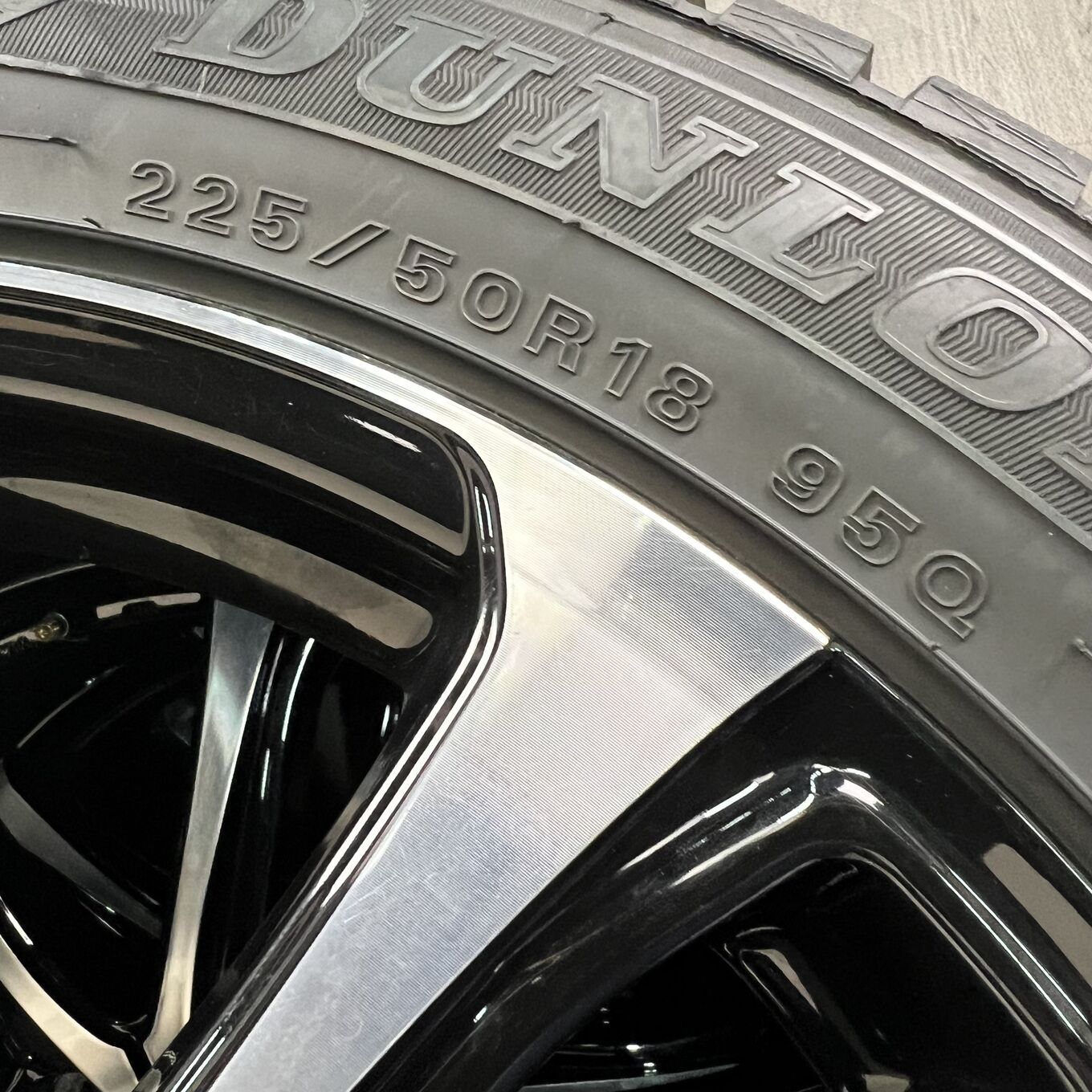 タイヤのみ]スタッドレスタイヤ 225/50R18 DUNLOP WINTER MAXX WM01 4