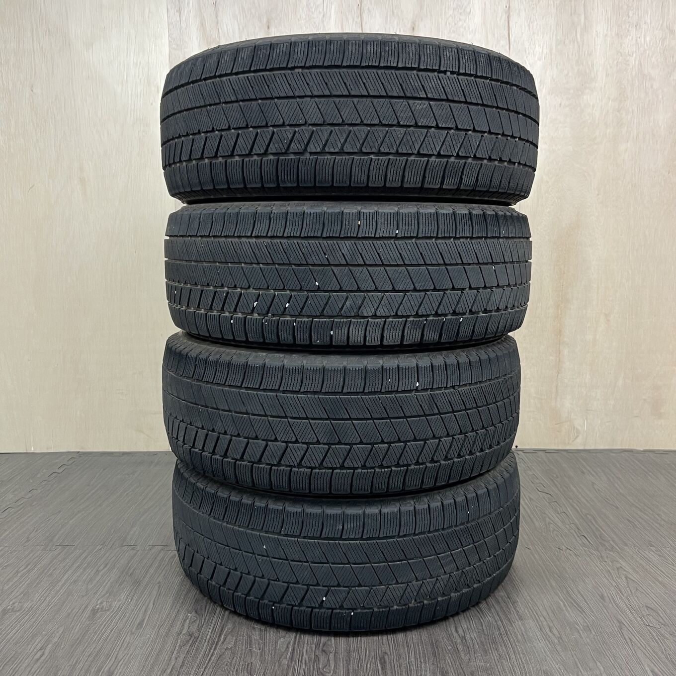 タイヤのみ]スタッドレスタイヤ 205/55R16 BRIDGESTONE BLIZZAK VRX3 4 