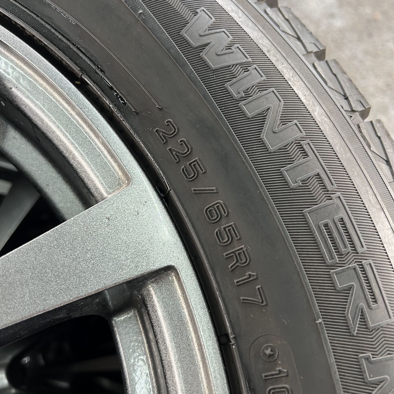 タイヤのみ]スタッドレスタイヤ 225/65R17 DUNLOP WINTER MAXX SJ8 4本