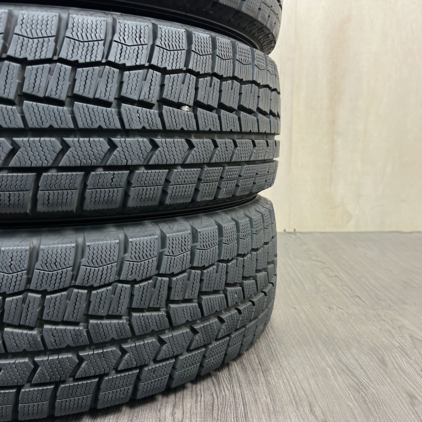 タイヤのみ]スタッドレスタイヤ 195/65R16 DUNLOP WINTERMAXX WM02 4本 