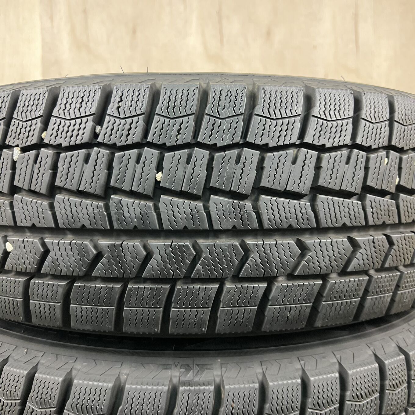 タイヤのみ]スタッドレスタイヤ 195/65R16 DUNLOP WINTERMAXX WM02 4本 