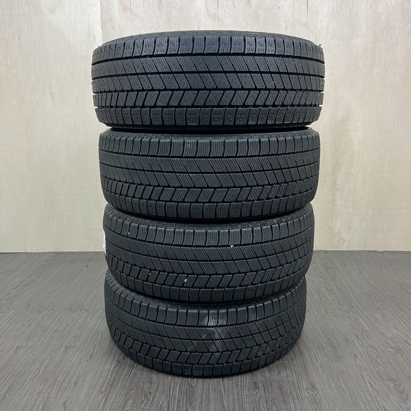 タイヤのみ]スタッドレスタイヤ 195/55R16 BRIDGESTONE BLIZZAK VRX3 4