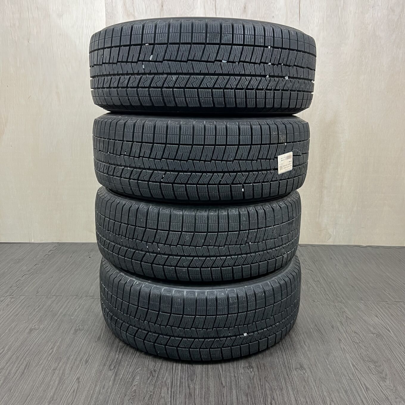 [タイヤのみ]スタッドレスタイヤ 215/60R16 DUNLOP WINTERMAXX WM03 4本セット #532T40925