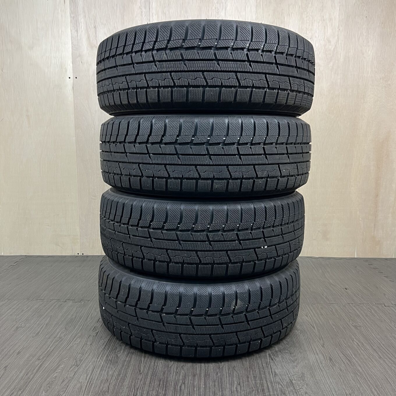 新品 TOYO Winter TRANPATH MK4α 225/60R17 17インチ スタッドレス 4本 2016年製 レガシィアウトバック等 (VTA190) クレジットカード QR決済可能 タイヤのみ]スタッドレスタイヤ 225/60R17 TOYO TRANPATH TX 4本セット