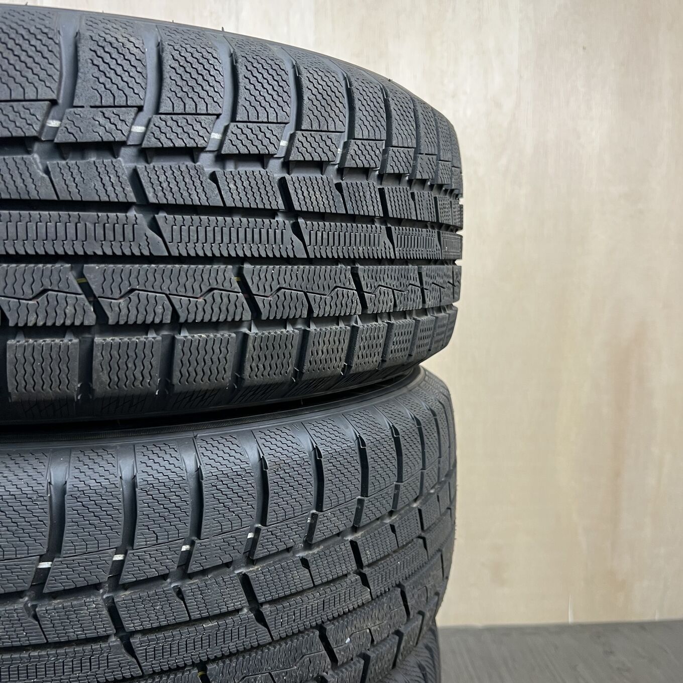 タイヤのみ]スタッドレスタイヤ 225/60R17 TOYO TRANPATH TX 4本セット