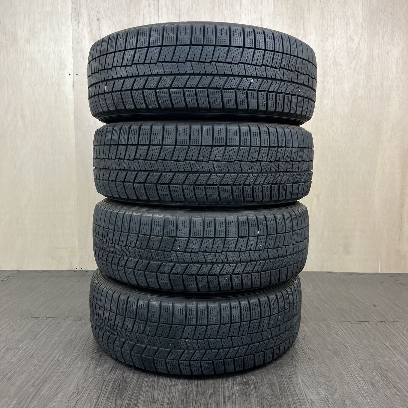 [タイヤのみ]スタッドレスタイヤ 205/55R17 DUNLOP WINTERMAXX WM03 4本セット #60T40426