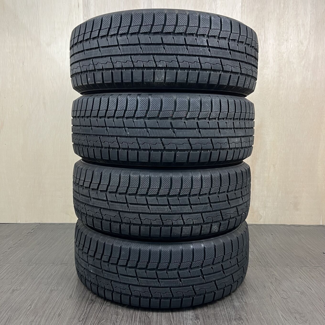 タイヤのみ]スタッドレスタイヤ 235/60R18 TOYO TRANPATH TX 4本セット 
