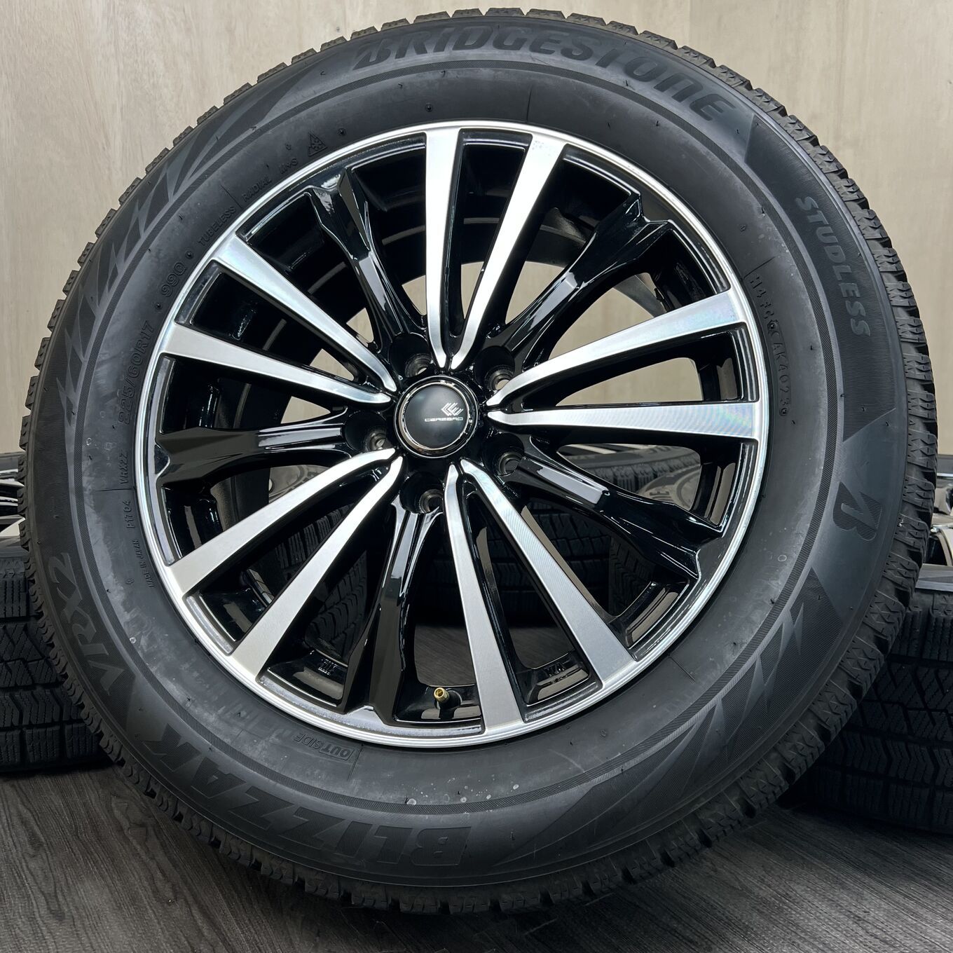[セット]TOPY 17インチ + BRIDGESTONE スタッドレスタイヤ 225/60R17 #65S40426
