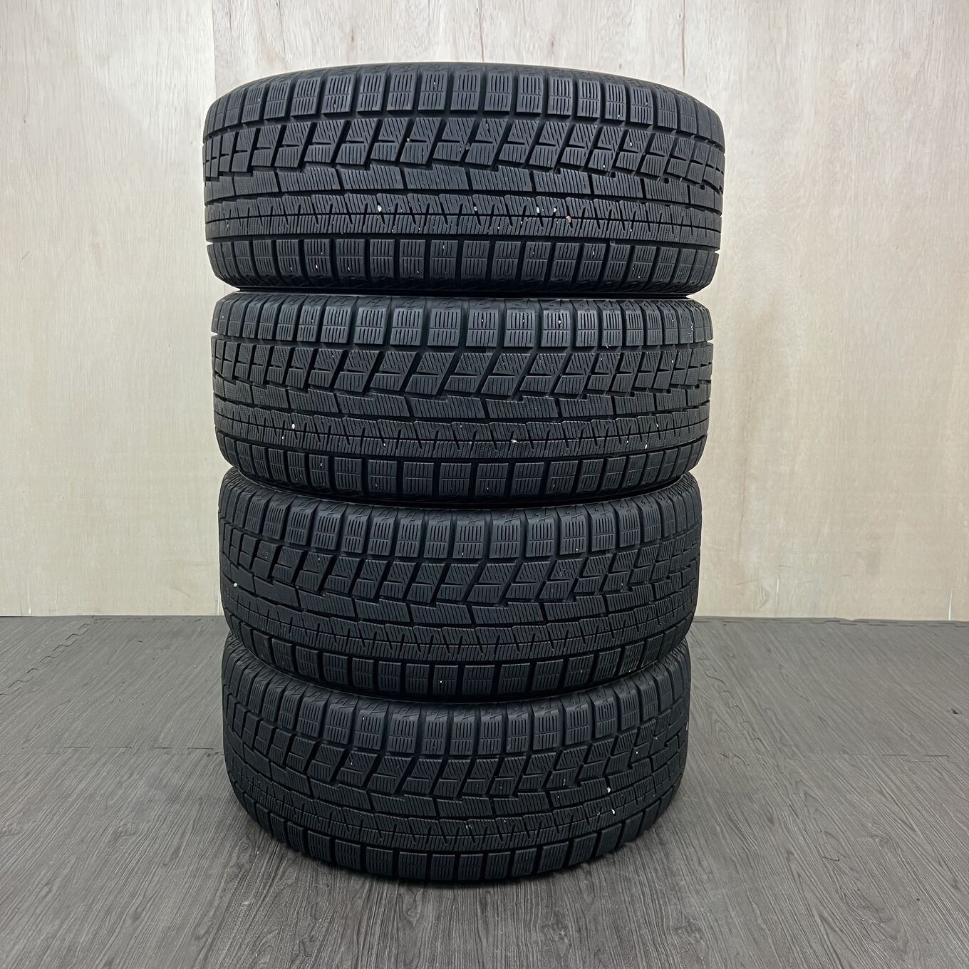セット]CROSS 18インチ + YOKOHAMA スタッドレスタイヤ 225/40R18