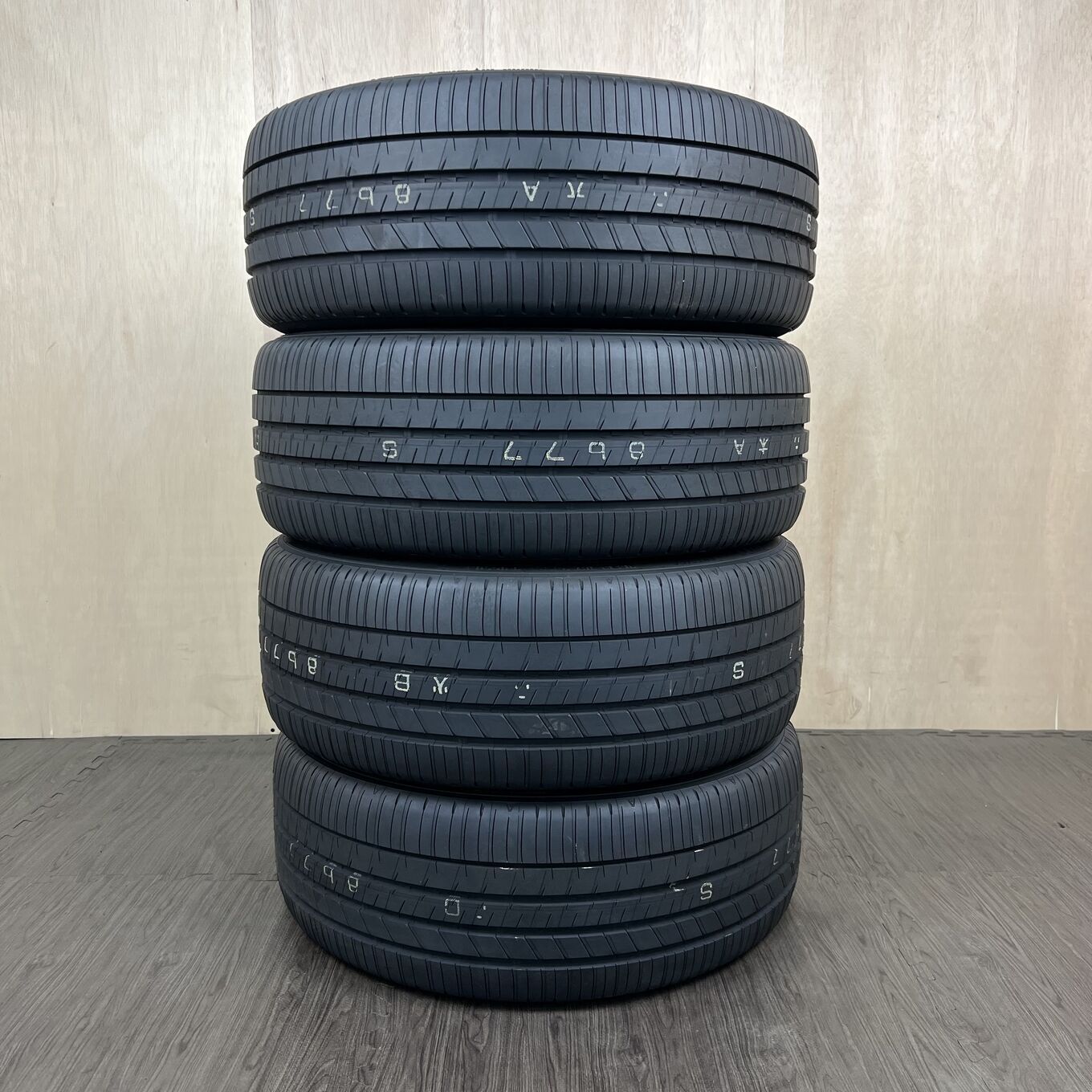 [タイヤのみ]サマータイヤ 225/50R18 DUNLOP SPORT MAXX O50 LUX 4本セット #71T40426