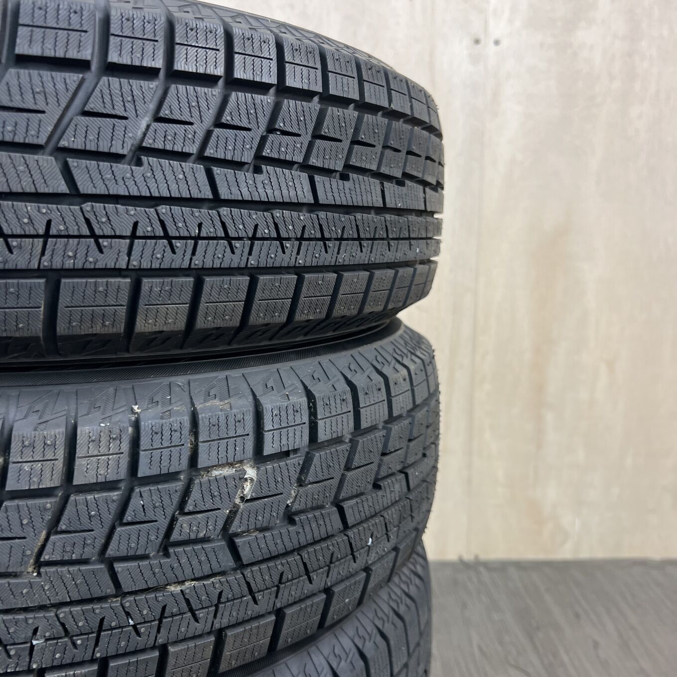 タイヤのみ]スタッドレスタイヤ 175/70R14 YOKOHAMA ICE GUARD IG60 4