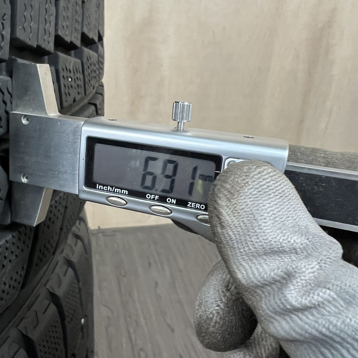 タイヤのみ]スタッドレスタイヤ 225/45R18 DUNLOP WINTERMAXX WM02 4本 