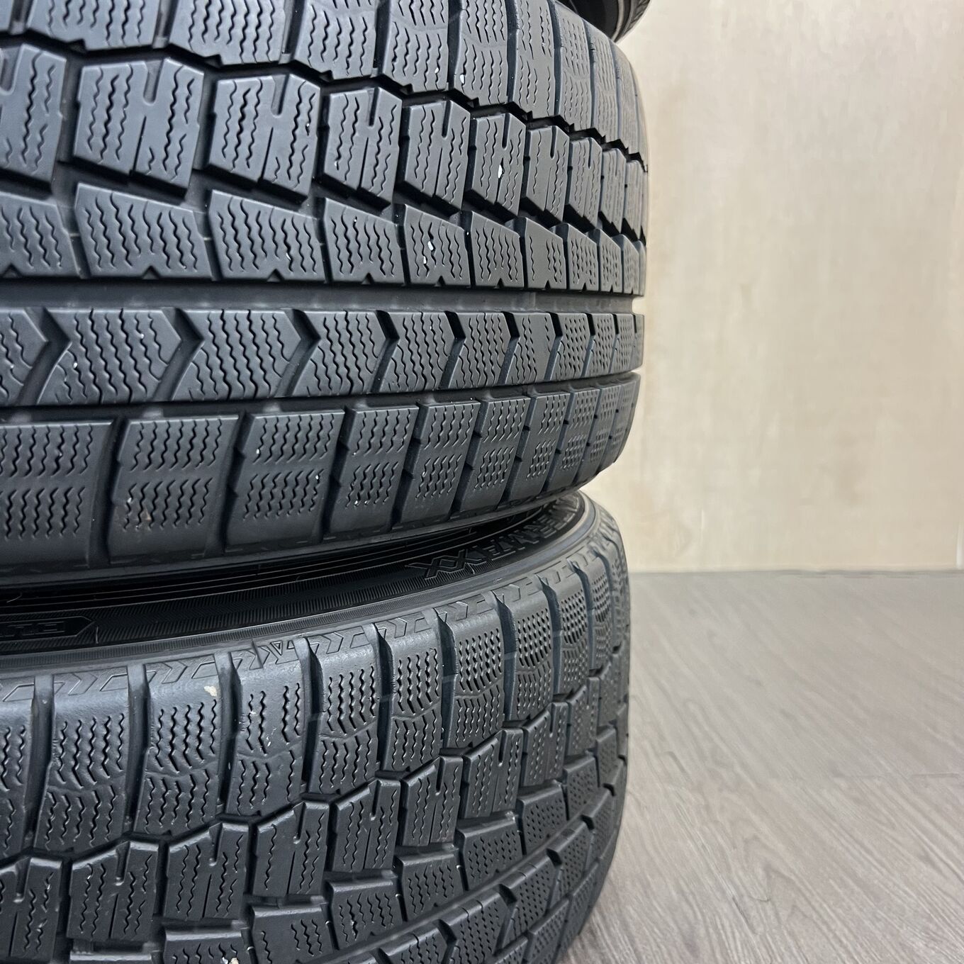 タイヤのみ]スタッドレスタイヤ 225/45R18 DUNLOP WINTERMAXX WM02 4本 