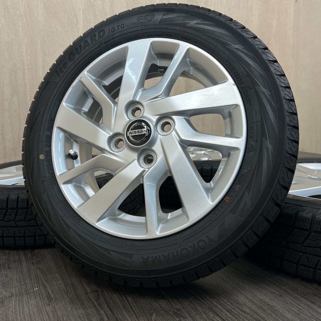 セット]純正NISSAN 14インチ + YOKOHAMA スタッドレスタイヤ 155/65R14