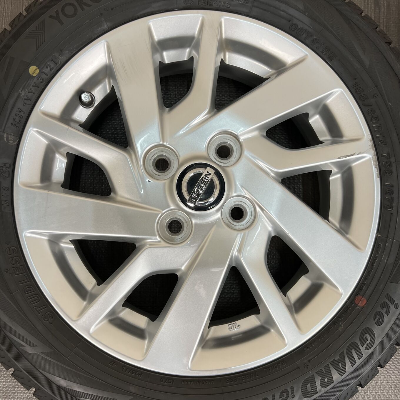 セット]純正NISSAN 14インチ + YOKOHAMA スタッドレスタイヤ 155/65R14