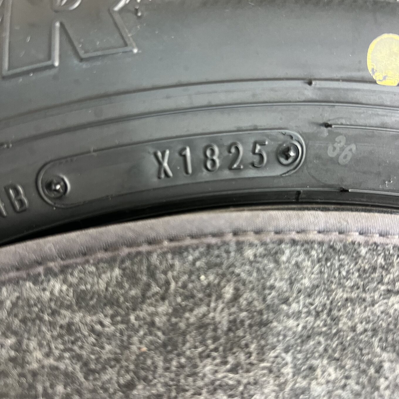 タイヤのみ]スタッドレスタイヤ 215/65R16 GOODYEAR ICE NAVI 7 4本