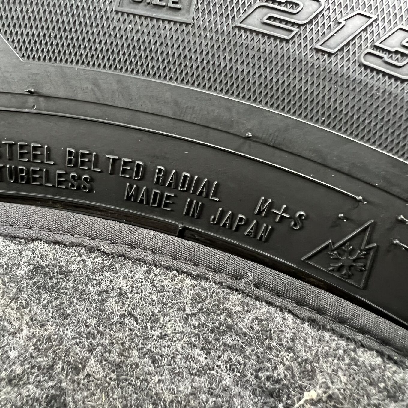 タイヤのみ]スタッドレスタイヤ 215/65R16 GOODYEAR ICE NAVI 7 4本