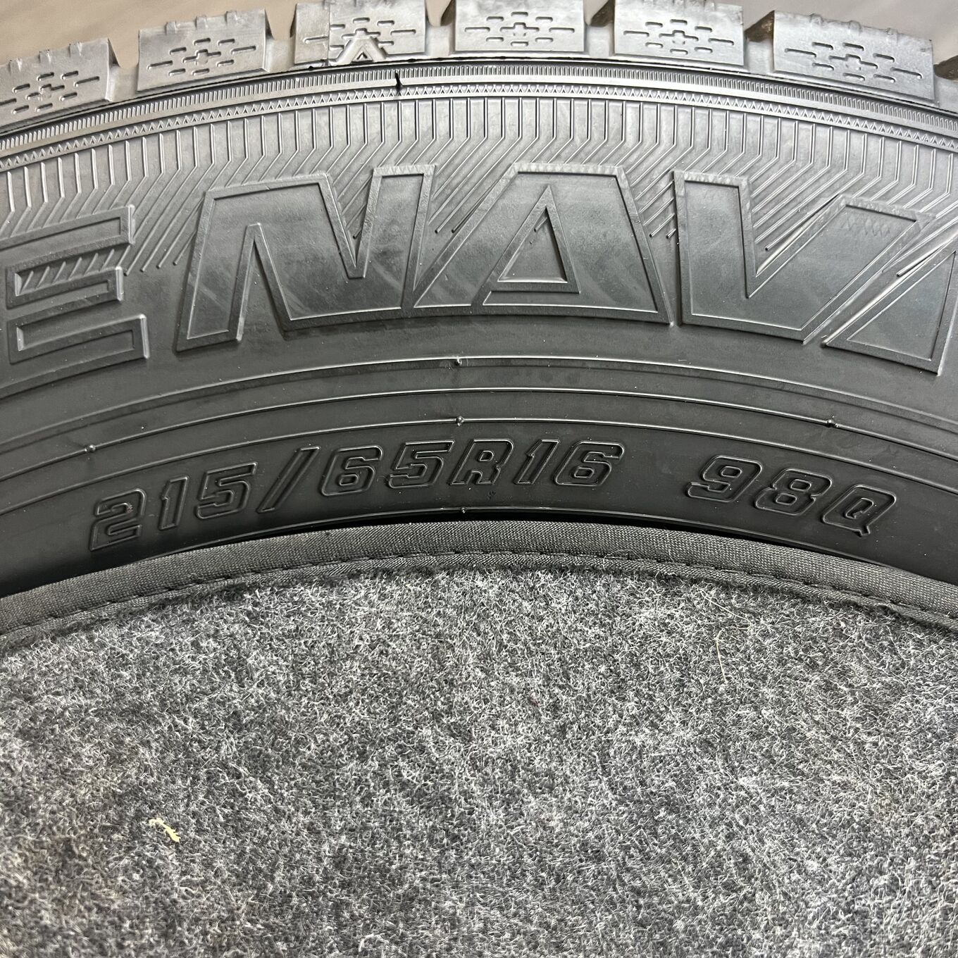 タイヤのみ]スタッドレスタイヤ 215/65R16 GOODYEAR ICE NAVI 7 4本