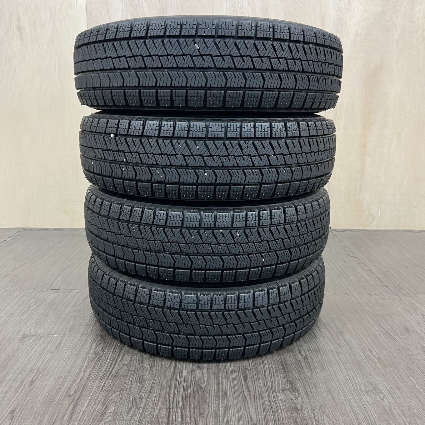 タイヤのみ]スタッドレスタイヤ 155/70R13 BRIDGESTONE BLIZZAK VRX2 4
