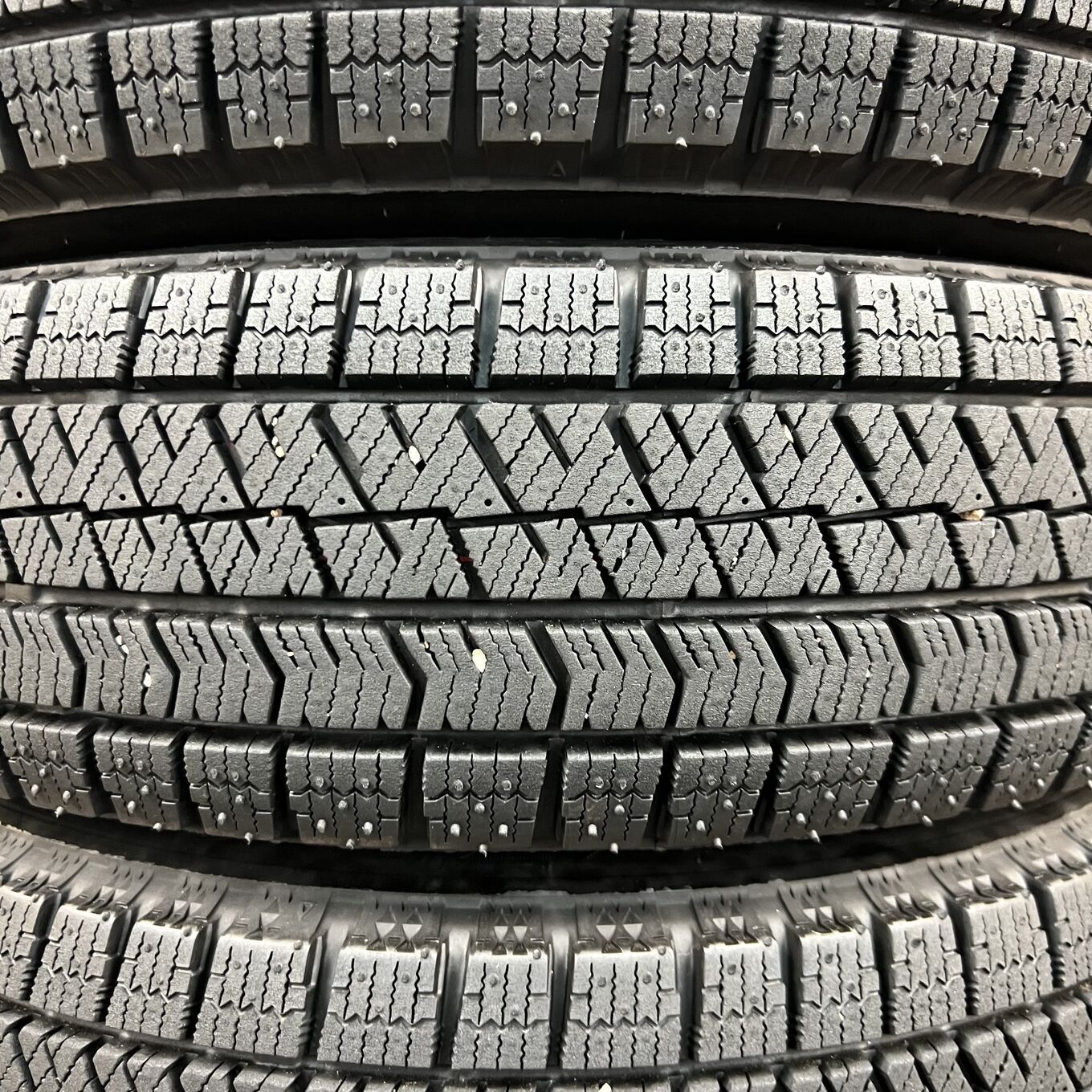 タイヤのみ]スタッドレスタイヤ 155/70R13 BRIDGESTONE BLIZZAK VRX2 4