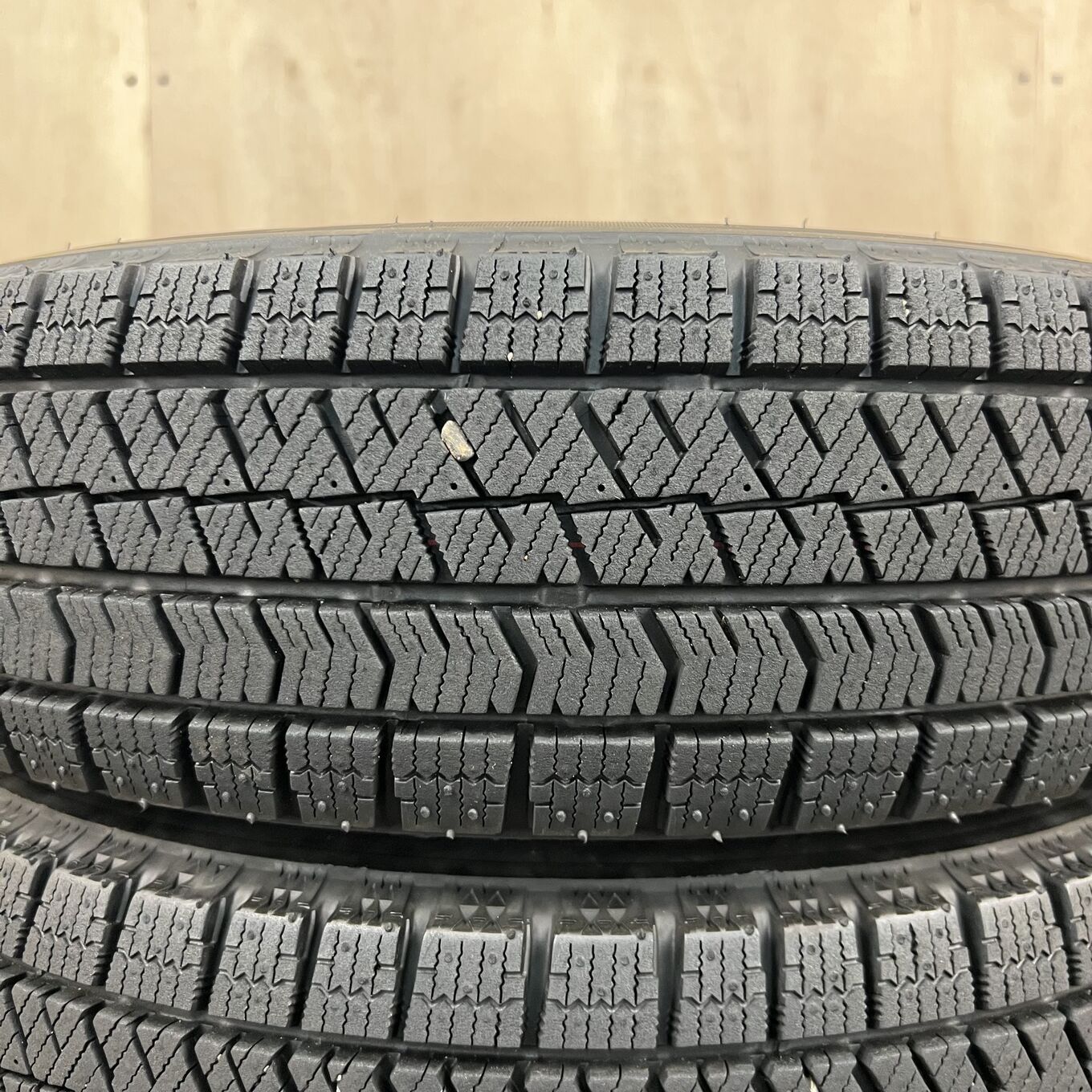 タイヤのみ]スタッドレスタイヤ 155/70R13 BRIDGESTONE BLIZZAK VRX2 4
