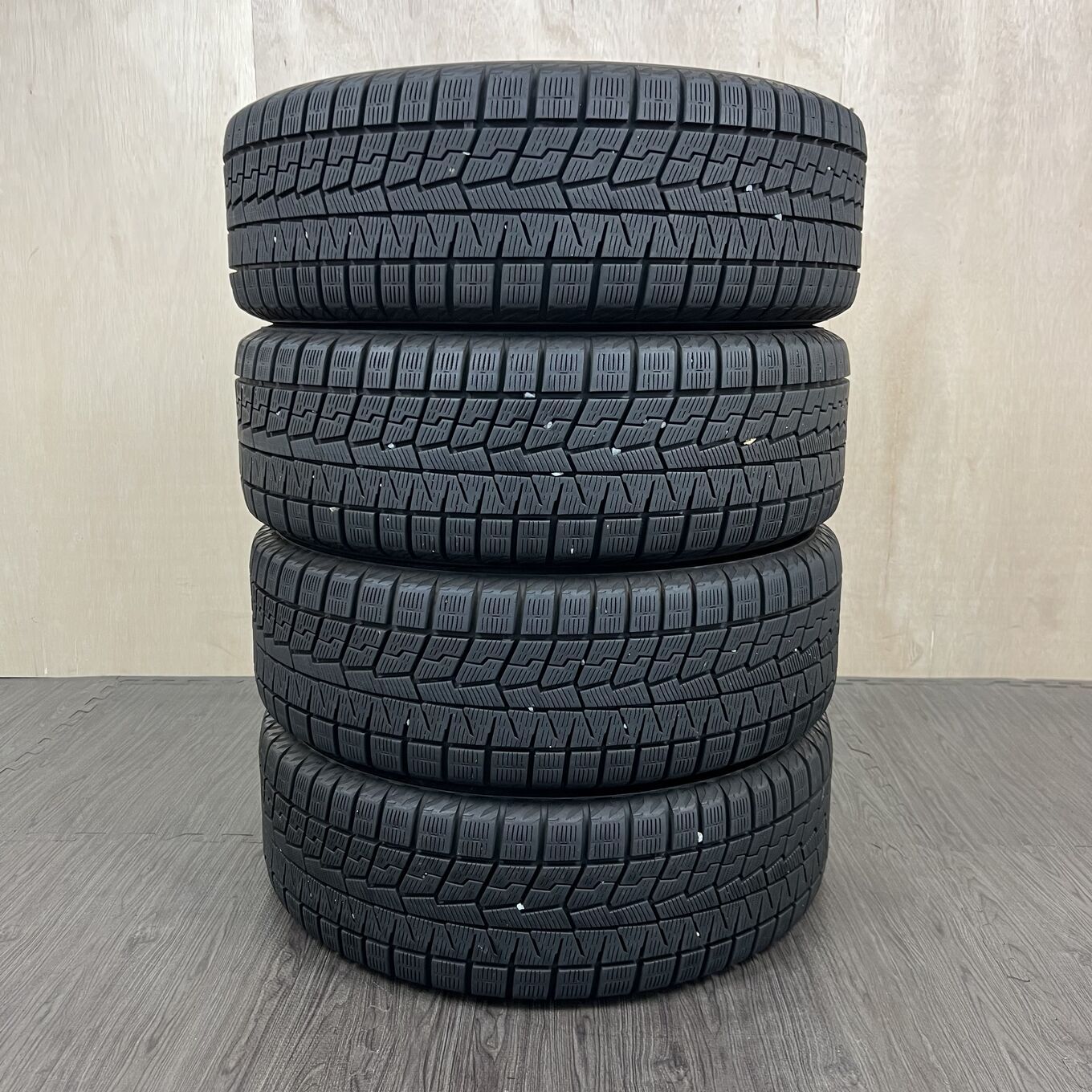 [タイヤのみ]スタッドレスタイヤ 205/50R17 YOKOHAMA ICE GUARD IG70 4本セット #90T40426