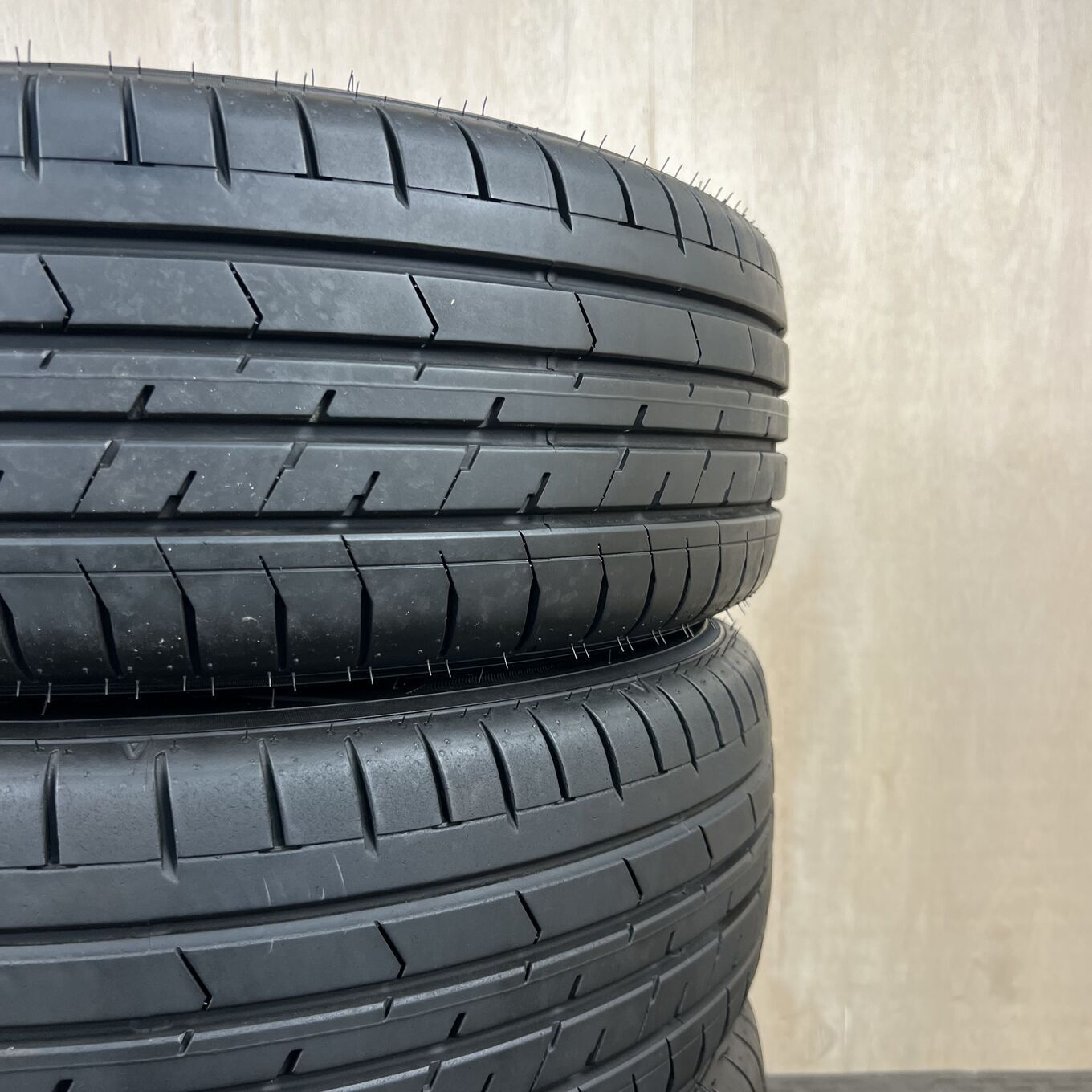 [タイヤのみ]サマータイヤ 215/55R18 GOODYEAR EAGLE RV F ECO 4本セット #93T40426
